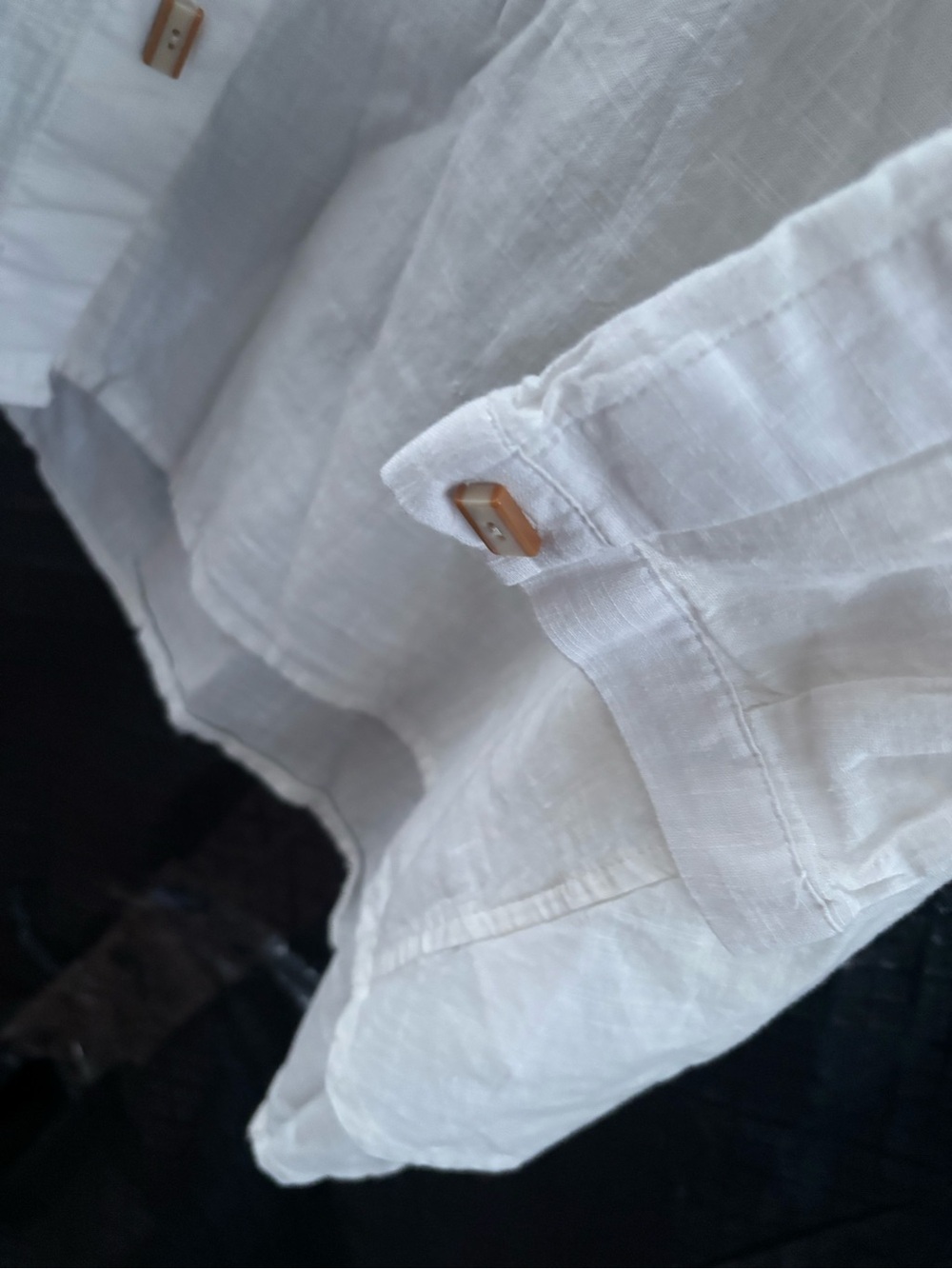 Women's White Linen Button-Down Shirt - Picture 6 of 8